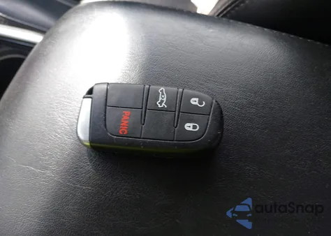 2018 Chrysler 300 Touring L из США, поврежденный, VIN 2C3CCAAG9JH262168